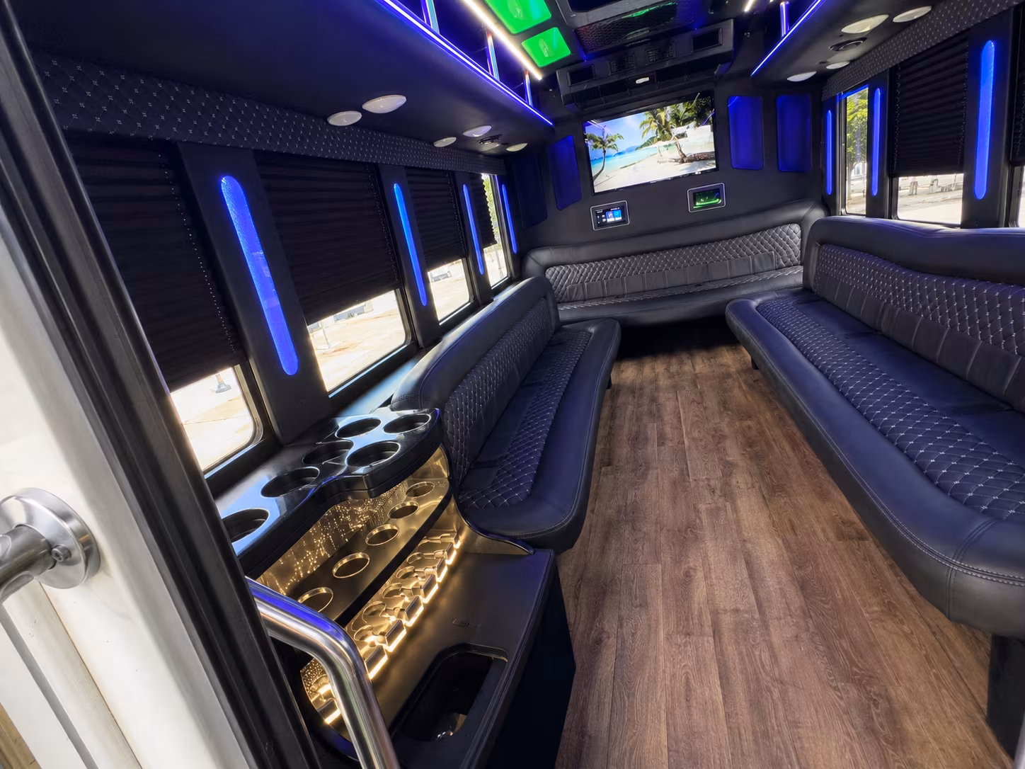 Lakewood Homecoming & Prom Party Bus Rentals